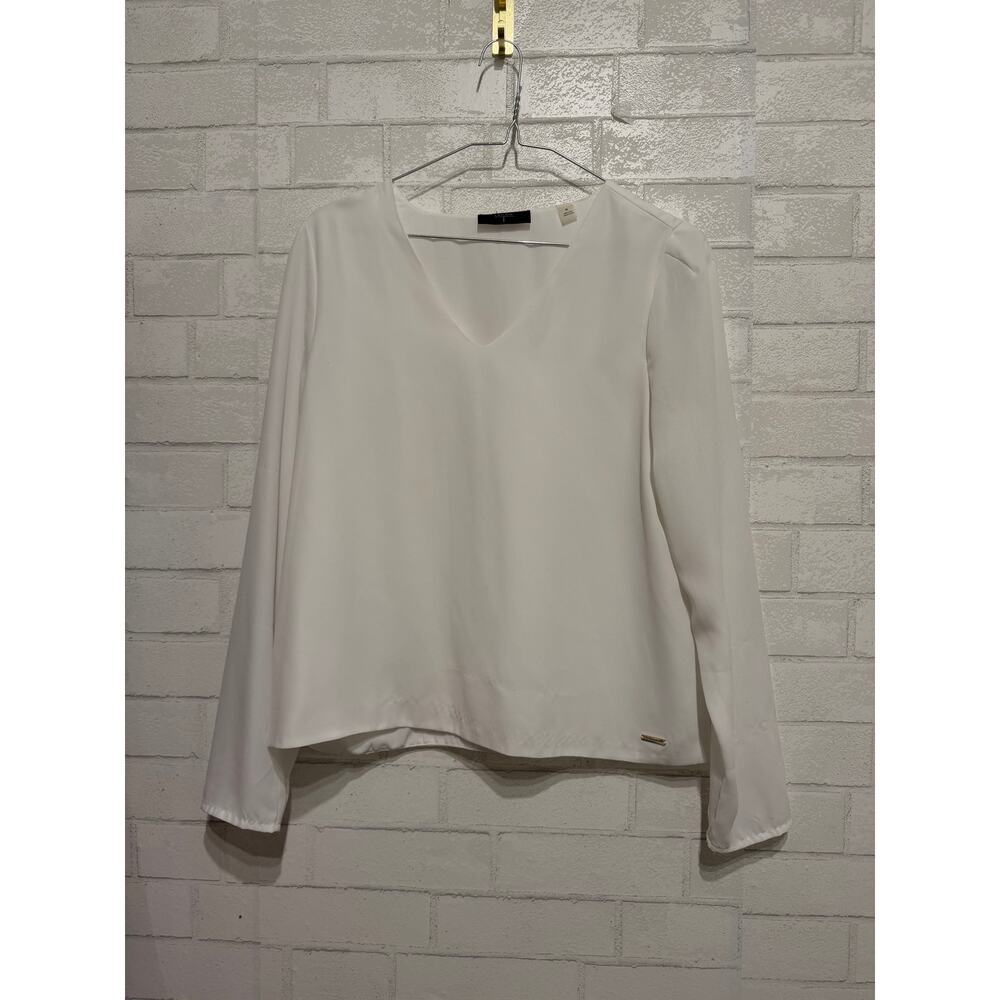 Tahari Womens V-Neck Long Sleeve Blouse Top Elegant Officecore Ivory Size M - Picture 2 of 4